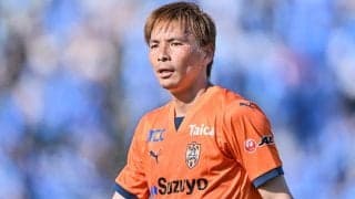 【J2「真夏の進化」】清水、乾の絶妙ターン＆スルーパス先制点から4点奪取圧勝 夏バテ知らずの攻撃力で首位浮上(1)