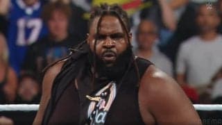 「怪物やん」「身体能力がバケモノ級」体重184キロで動ける超巨漢レスラーに騒然 大男二人を脇に抱え…