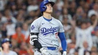 大谷翔平、衝撃の“悪球打ち”36号　再びオズナを1差リード…129m弾に敵地騒然