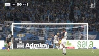 鈴木優磨、強心臓先制ゴール後の“謎リアクション”が話題　超ど真ん中PKを決めて微動だにしない確信ドヤ姿に「優磨だけにしかできない表現」