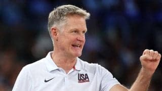 「本当に素晴らしいグループだった」…アメリカ代表のカーHCが“3つ目”の金メダルを獲得