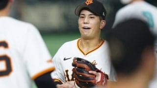 巨人23歳の「何という守備範囲」　ヒット強奪の“跳躍”に衝撃「曲芸級にすごい」