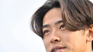 「天使が映り込んでる…??」英上陸の「青白」斉藤光毅が早くもファンを魅了！「QPRのユニフォーム似合います」「笑顔の破壊力やばいな」などの声