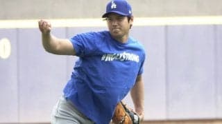 大谷翔平、捕手座らせ初のキャッチボール　143キロ計測…二刀流復帰へ前進