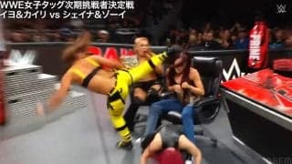 「大事故」不運すぎる女子レスラー、衝撃の“流れ弾”KOにファン騒然 パートナーが見せた“ドン引き”の表情もスゴイ