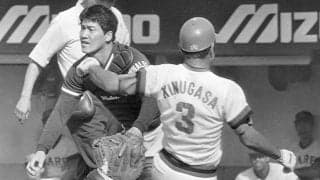 長嶋一茂がヤクルトに入団した際、監督の関根潤三は「お坊っちゃまに打たせてやってくれ」と若菜嘉晴に懇願した