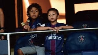 チアゴ・シウバのチェルシー所属13歳次男がポルシェを運転…妻ベルさんの「初めてにしては上手いわね」投稿に世間ヒヤヒヤ