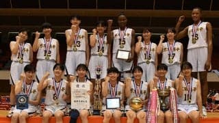 全中女子の組み合わせ、前回女王の京都精華学園中は松徳学院中などと予選リーグ同組