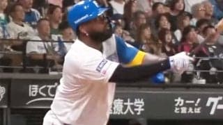 ハム怪力男は「神助っ人」　5戦4発とHR量産…4月打率1割台→8月4割も「すげえわ」