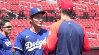 山本由伸、ヌートバーと再会　6月以来の実戦形式で復帰前進…WBC優勝メンバーが談笑