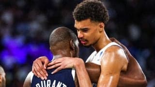 パリ五輪決勝後に言葉を交わしていたデュラントとウェンバンヤマ…その内容が明らかになる