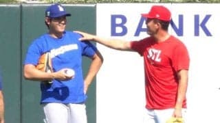 ヌートバー、大谷翔平に「結婚おめでとう！」　再会に笑顔…明かした会話の中身