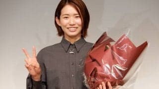 引退会見で「可愛いすぎ」古賀紗理那の“全身コーデ”を女子バレー元日本代表も絶賛！本人投稿でブランド名も明かされる