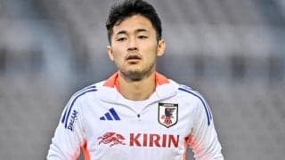 「ラーメン啜って寿司握る？」プレミア開幕前に披露された菅原由勢の“ラーメン寿司”ゴールパフォーマンスが話題！「1番おもろい」「贔屓目なしに菅原が一番好き」の声