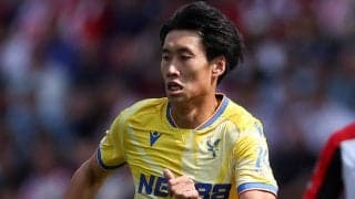 鎌田大地、プレミアでの前途は？　瞬間的には光るプレーも「中央集中」のサッカーに埋没