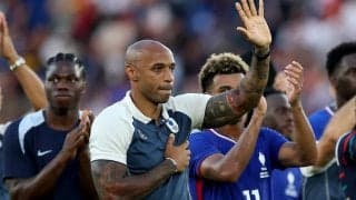 パリ五輪で銀メダル獲得のフランス、アンリ監督が“個人的な理由”で1年早く退任「銀メダルは人生の最大の誇りの1つ」