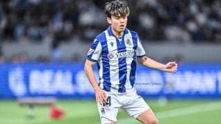 「レッドでええやろ」ソシエダ久保建英の“キレキレ”ドリブル突破からの転倒＆小競り合いシーンが話題！「レッドまで誘発しようとする久保建英策士ですな笑」の声