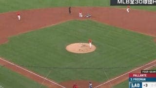 大谷翔平は一体、何をしたんだ！？「もはや地獄」 余裕すぎる盗塁で“異様な光景”　相手捕手がドン引き「お手上げ状態」