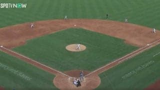 球場騒然… 大谷翔平、弾丸アーチに「戦慄」 外野手の“頭上通過”する瞬間　連日の“高速着弾”に「追っても無駄」