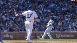 球場がどよめく… 鈴木誠也のアクシデントが「痛すぎる」 フルスイングした“高速打球”が直撃した瞬間「エグいな…」