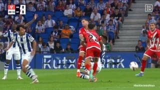 一体何が起こった？久保建英が危機一髪、目の前で3選手が衝突ノックアウト！ 突然のアクシデントにスタジアムは一時騒然