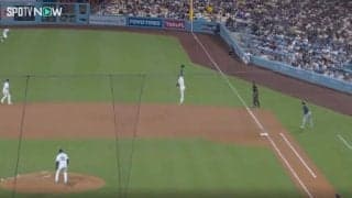 球場騒然！ ド軍の鉄人・フリーマンが「どうかしてる」 骨折しても強行出場→衝撃の超ファインプレー