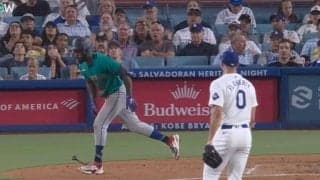 あわや乱闘！ 故意に死球→相手を挑発で「ヤバい奴だな」 打者がブチギレ… ド軍投手の“問題シーン”