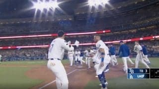 大谷翔平、“サヨナラ満塁弾”でハプニング「そっちはダメ」 興奮しすぎて“まさかの行動”に「危ない危ないｗ」