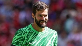 「金額を聞くと少し惹かれる」 リバプール守護神アリソン、サウジからの関心認めるも「ここで本当に幸せ」