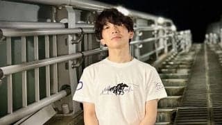 松岡正海騎手コラボ 引退馬支援にんじんプレゼントTシャツが発売…松岡「興味を持ってもらえる人が増えたら」