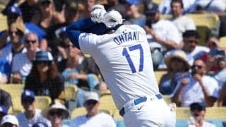 大谷翔平が「痛そう…」　早朝の日本に広がる不安、死球に騒然「大丈夫かな」