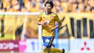 【長澤和退団で求められる、ベガルタ仙台の「プラスの化学変化」(2)】長澤が語った昨季と今季の違い……「なかなか勝てず、チームが分裂してしまうかも」の危機からの力強き脱却