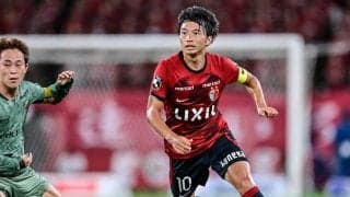 【アウェーで今季8敗目。4位後退の鹿島が進むべき道(2)】「特効薬はないので、新戦力が早くチームに馴染むことを…」と話すキャプテン・柴崎岳。今こそ求められるチームの一体感と結束力