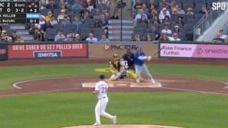 何が起きた？ 鈴木誠也の打席で「ミステリー」 相手野手も混乱… 強烈打球が「一瞬消えた」