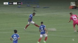 一体何をしたんだ！？ブラジル人ドリブラーの“奇術的”アウトサイドパスが脚光「これはヤバいやつ」弧を描くグラウンダーのピンポイントクロスで反則級アシストを決めた瞬間