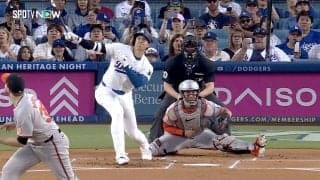 これで入るの！？ 大谷翔平の衝撃アーチにバッテリー“愕然” 泳いでいるのにスタンドイン「軽く打ってるように見える」ファン驚愕