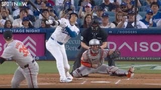 なんで飛ぶんだよ！ 大谷翔平、衝撃42号が「バケモノすぎる」 片手一本だけ… すくいあげ“変態打ち”に球場騒然