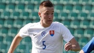 町野修斗所属のキールがサイド補強！ U21スロバキア代表DFがレンタル加入