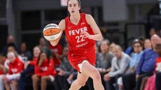 その実力は“カリー級”、ケイトリン・クラークが自己最多31得点でフィーバーを快勝に導く