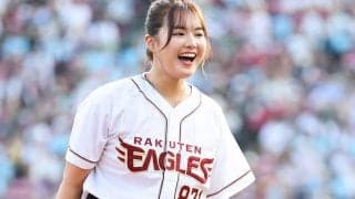 ポニテゆらり…24歳美人女優が始球式　ワンバンも場内拍手「練習の成果出せた」