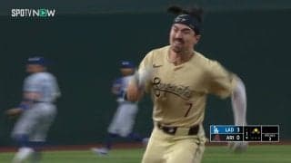 「マンガの世界だわ」ファンも目を疑う爆速ダッシュ 奇跡のランニングホームランに驚がく「どんだけ速いんだよw」