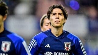 「碧くんニコニコ」「もう馴染んでる？」リーズ加入翌日デビューの田中碧のゴール裏サポーターとの“万歳セレモニー”が話題！「たのしそーー」「すごい笑顔でいいな」の声