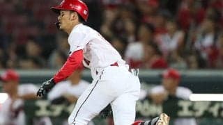 広島25歳が「完全覚醒」　忍者守備だけじゃない…指揮官爆笑の“珍HR”「最高すぎ」