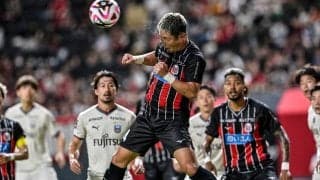 「美女コンビ」「勝利の女神」J1札幌“コンサ女子”のパン祭り＆勝利の笑顔ツーショットが話題！ 3連勝での最下位脱出に「最高の誕生日」「最高のプレゼント」の声