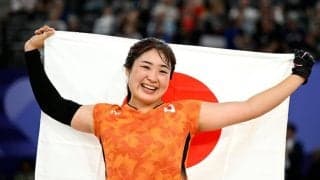 ２連覇のバドミントン・里見紗李奈、敗戦からたぐり寄せた金メダル