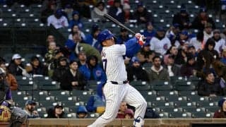 鈴木誠也、“怪物新人”からあと少しでホームランの大飛球も20号ならず…4打数1安打1盗塁で打率.275 カブスはプレーオフ進出へ痛恨の連敗