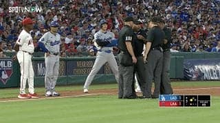 大谷翔平の痛烈タイムリーで“珍騒動” エ軍外野手もお手上げ 「ボールハマったか？」球場どよめく試合中断の瞬間