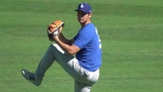 大谷翔平、エ軍本拠地でブルペン入り　術後最多15球→懐かしのスタッフと笑顔で再会
