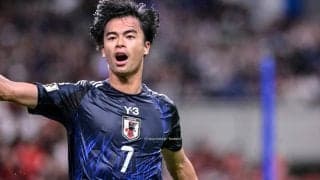 【快勝した中国戦で復活を遂げた森保ジャパンの両翼(1)】あえて配置した“攻撃力に特化したアタッカー”同士が共鳴した場面……三笘薫が「今日は来ないのかな」と諦めかけた中で