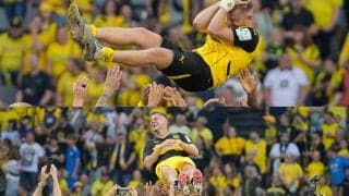 ドルトムントがクバ＆ピシュチェクの引退試合実施…クロップやフンメルスも凱旋で8万人超えの本拠地が沸く